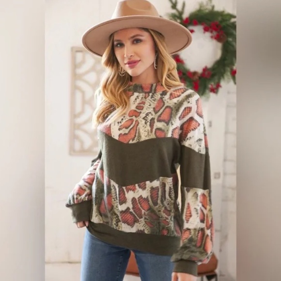 "The Kavi" Olive Snake Skin Chevron Top - Picture 2 of 3